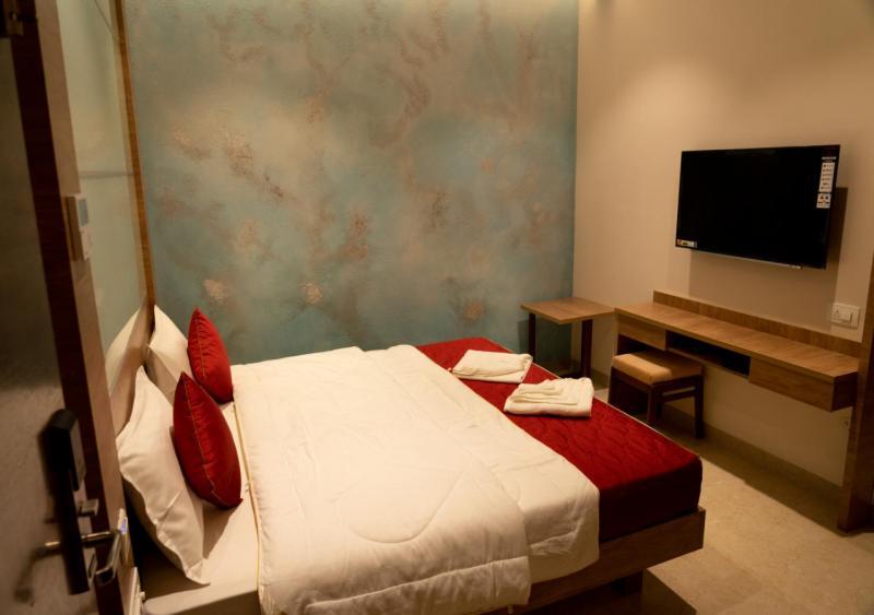 The Paradise Hotel - Luxury Stay Kanchipuram Ngoại thất bức ảnh