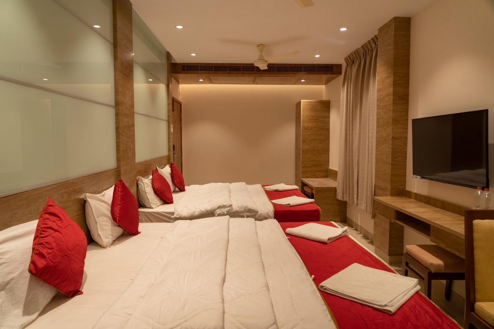 The Paradise Hotel - Luxury Stay Kanchipuram Ngoại thất bức ảnh