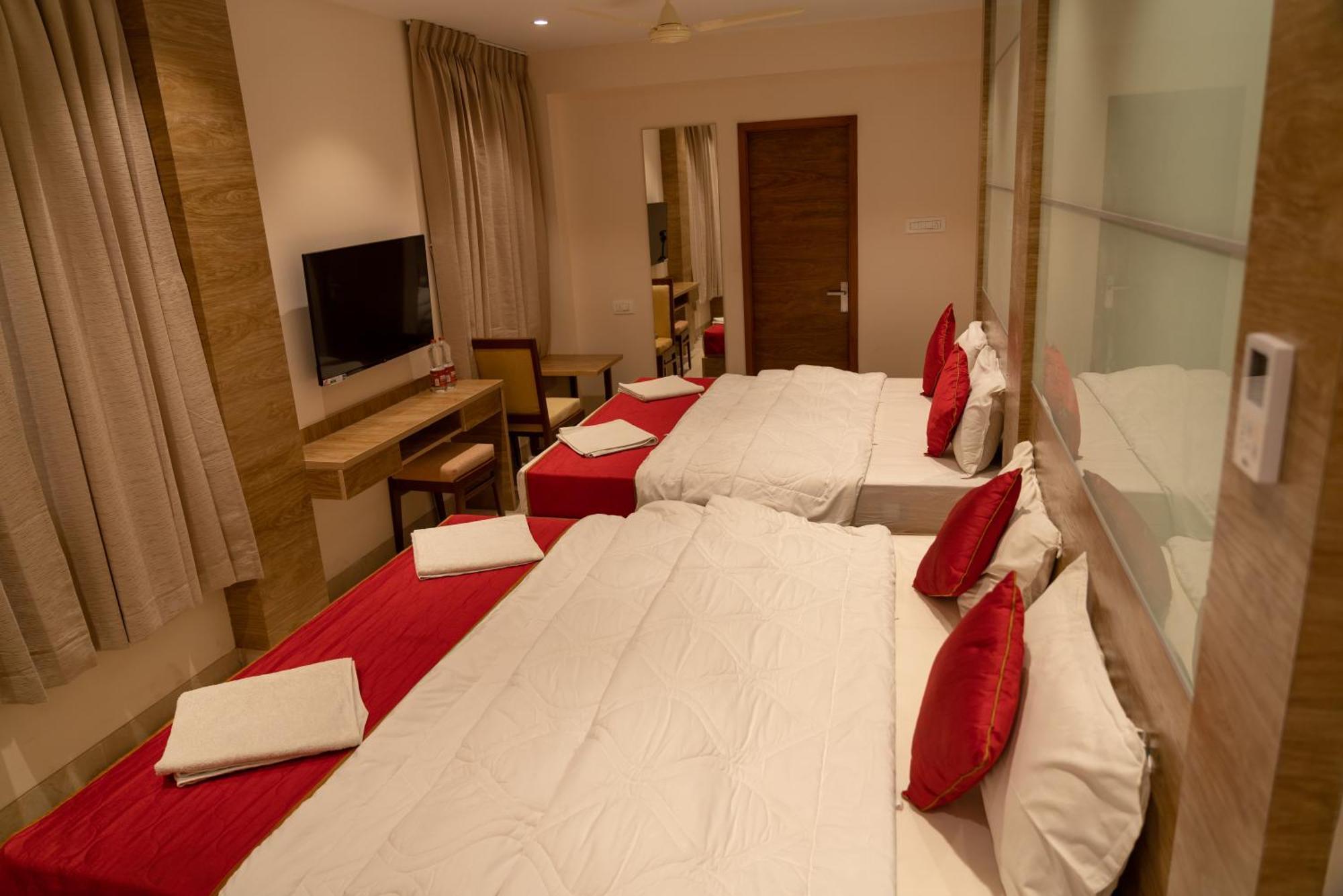 The Paradise Hotel - Luxury Stay Kanchipuram Ngoại thất bức ảnh